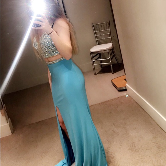 Baby Blue Blush Prom Dress   Size 2 (worn once) - Picture 5 of 8